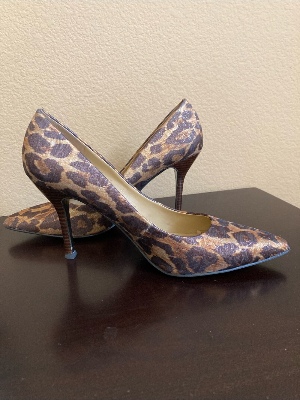 Leopard Print Pointed Toe Stiletto Pumps - Women